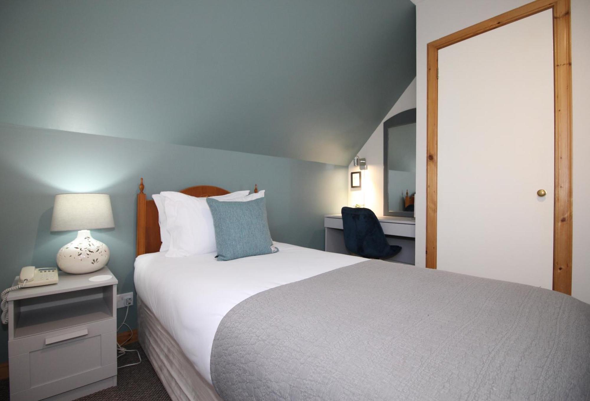 Carinish Temple View Hotel מראה חיצוני תמונה